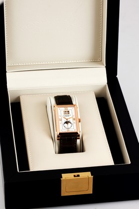 A. Lange & Sohne Cabaret Moonphase (118.032)