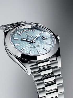 Rolex Day-Date 40 Platinum Ice Blue Diagonal Motif (228206-0004)