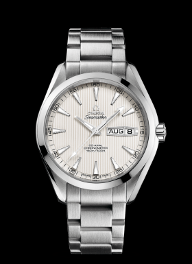 Omega Seamaster Aqua Terra 150m Annual Calendar Co-Axial 43mm Silver / Bracelet (231.10.43.22.02.001)