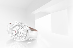 Omega Speedmaster Moonwatch Co-Axial White Side of the Moon (311.93.44.51.04.002)