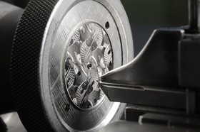 Vacheron Constantin Métiers d'Art Les Univers Infinis Dove (86222/000G-9689)