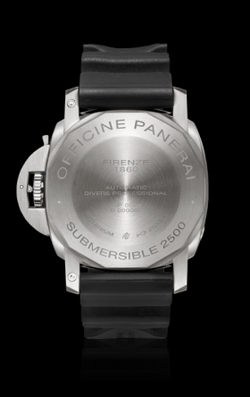 Panerai Luminor Submersible 1950 2500M 3 Days Automatic Titanio (PAM00364)